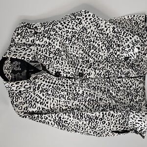 Vintage Quilted Art to Wear Unique Scenic Reversible  Black&White‎ Satiny Jacket